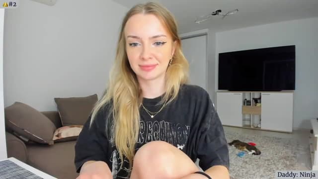 Gallery image thumbnail from Angie's myfreecams stream on, 04/07/2023, 03:28 image 4 of 20