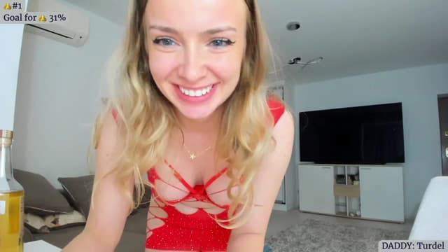 Gallery image thumbnail from Angie's myfreecams stream on, 04/15/2023, 02:00 image 9 of 20