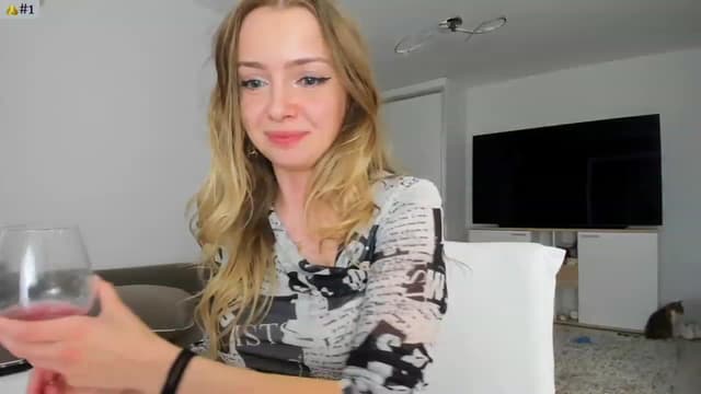 Gallery image thumbnail from Angie's myfreecams stream on, 05/01/2023, 07:41 image 15 of 20