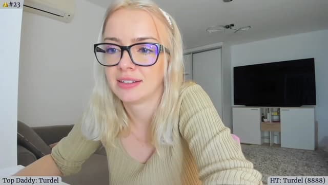 Gallery image thumbnail from Angie's myfreecams stream on, 11/21/2023, 05:47 image 18 of 20