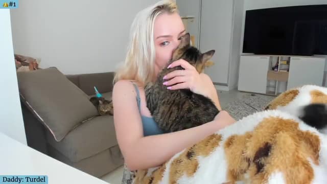 Gallery image thumbnail from Angie's myfreecams stream on, 04/18/2024, 04:50 image 1 of 20