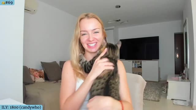 Gallery image thumbnail from Angie's myfreecams stream on, 10/06/2024, 05:42 image 10 of 20