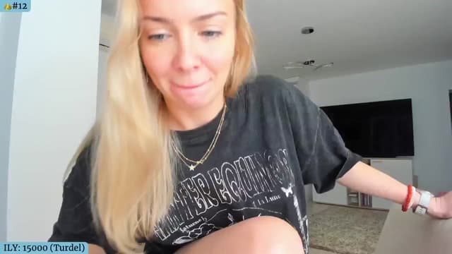 Gallery image thumbnail from Angie's myfreecams stream on, 11/19/2024, 06:31 image 11 of 20