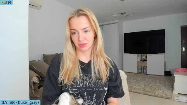 Gallery image thumbnail from Angie's myfreecams stream on, 11/19/2024, 06:31 image 5 of 20