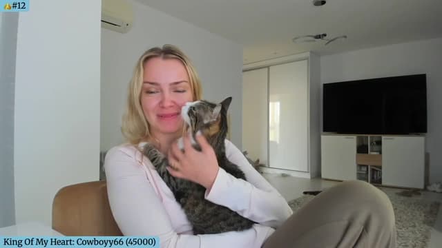 Gallery image thumbnail from Angie's myfreecams stream on, 04/06/2025, 05:22 image 7 of 20