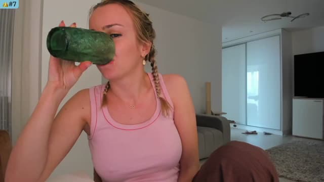 Gallery image thumbnail from Angie's myfreecams stream on, 04/16/2025, 05:31 image 18 of 20