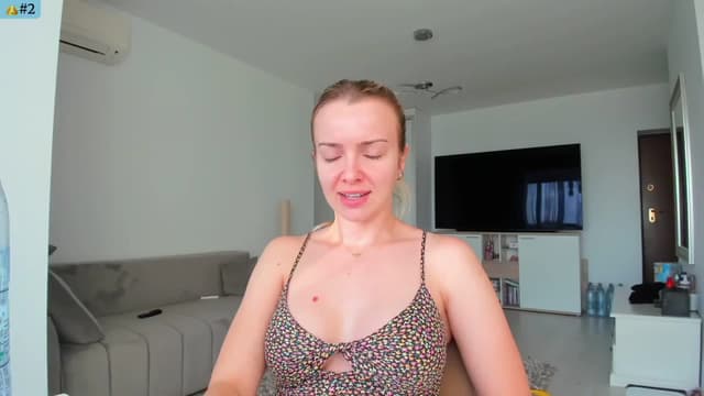 Gallery image thumbnail from Angie's myfreecams stream on, 06/05/2025, 04:20 image 17 of 20