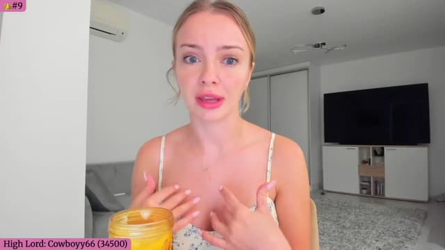 Gallery image thumbnail from Angie's myfreecams stream on, 09/24/2025, 04:04 image 2 of 20