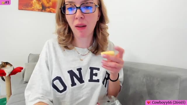 Gallery image thumbnail from Angie's myfreecams stream on, 03/01/2026, 06:48 image 11 of 20