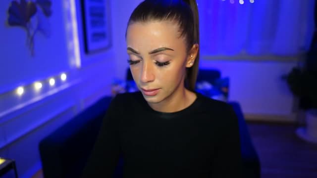 Gallery image thumbnail from Ann_w's myfreecams stream on, 01/15/2023, 17:54 image 14 of 20