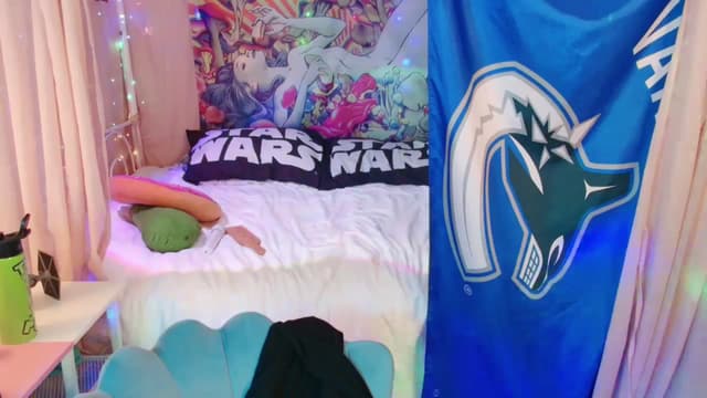 Gallery image thumbnail from April's myfreecams stream on, 09/18/2024, 04:43 image 18 of 20