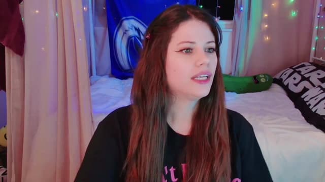 Gallery image thumbnail from April's myfreecams stream on, 01/08/2025, 07:46 image 16 of 20