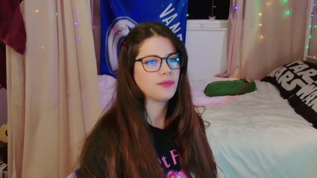 Gallery image thumbnail from April's myfreecams stream on, 01/08/2025, 07:46 image 10 of 20