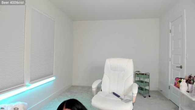Gallery image thumbnail from Ari2b's myfreecams stream on, 06/30/2023, 03:01 image 9 of 20