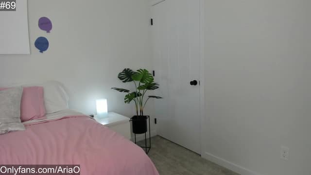 Gallery image thumbnail from AriaO's myfreecams stream on, 06/03/2023, 03:44 image 1 of 20