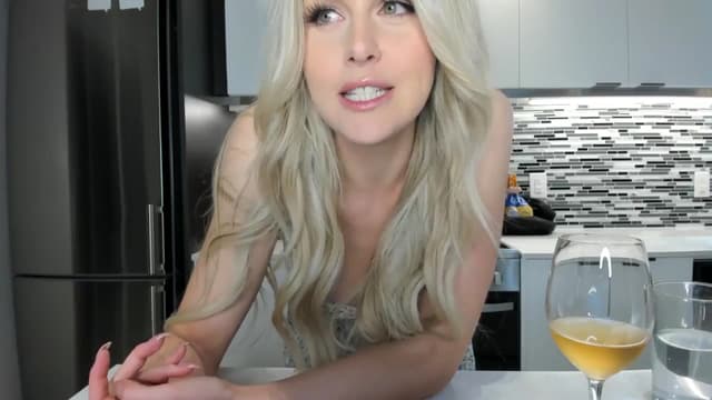 Gallery image thumbnail from AriaO's myfreecams stream on, 07/31/2024, 07:13 image 4 of 20
