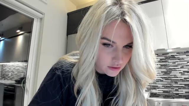 Gallery image thumbnail from AriaO's myfreecams stream on, 07/31/2024, 08:28 image 12 of 20