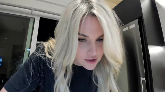 Gallery image thumbnail from AriaO's myfreecams stream on, 07/31/2024, 08:28 image 6 of 20