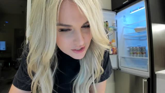 Gallery image thumbnail from AriaO's myfreecams stream on, 07/31/2024, 08:28 image 7 of 20