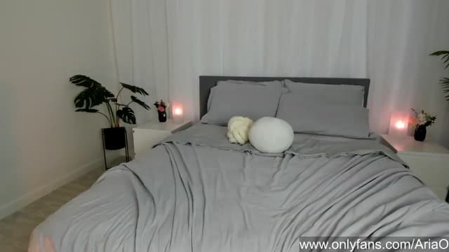 Gallery image thumbnail from AriaO's myfreecams stream on, 08/19/2024, 24:01 image 8 of 20
