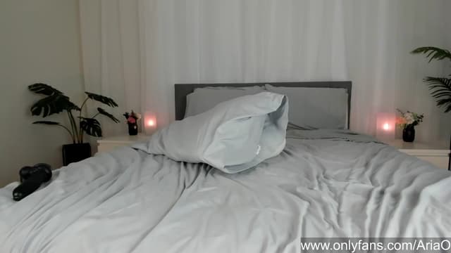 Gallery image thumbnail from AriaO's myfreecams stream on, 08/19/2024, 02:16 image 14 of 20