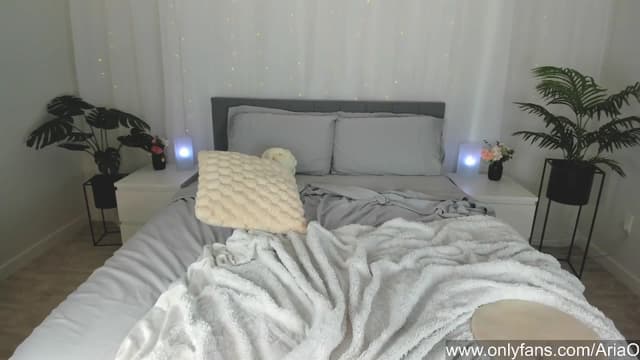 Gallery image thumbnail from AriaO's myfreecams stream on, 08/26/2024, 05:13 image 20 of 20