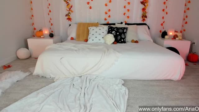Gallery image thumbnail from AriaO's myfreecams stream on, 10/05/2024, 02:52 image 13 of 20