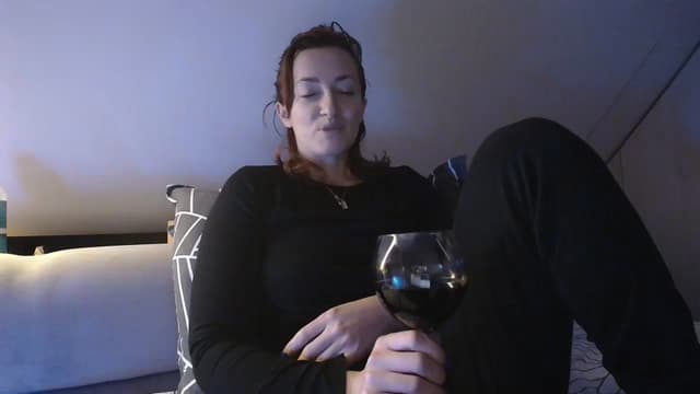 Gallery image thumbnail from AryaS's myfreecams stream on, 12/24/2023, 21:00 image 7 of 20