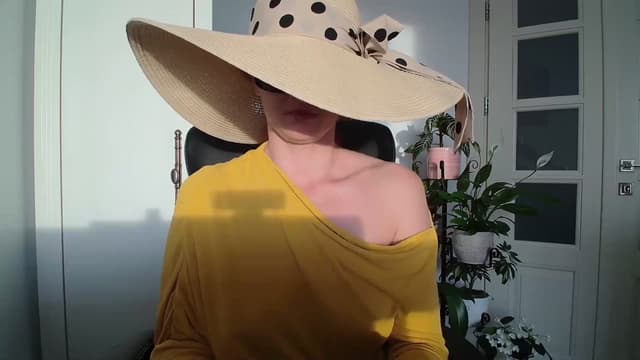 Gallery image thumbnail from AryaS's myfreecams stream on, 04/07/2024, 17:34 image 2 of 20
