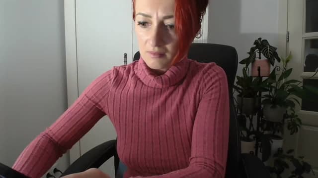 Gallery image thumbnail from AryaS's myfreecams stream on, 04/22/2024, 19:47 image 17 of 20
