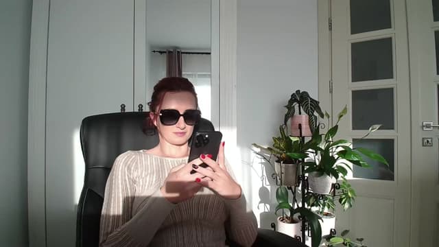 Gallery image thumbnail from AryaS's myfreecams stream on, 04/27/2024, 16:22 image 6 of 20