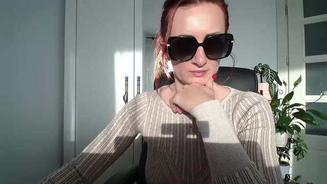 Gallery image thumbnail from AryaS's myfreecams stream on, 04/27/2024, 16:36 image 5 of 20
