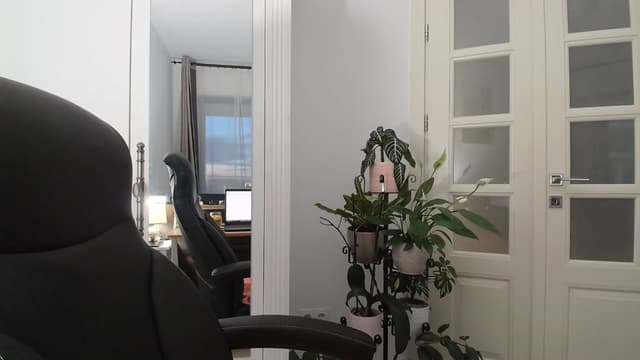 Gallery image thumbnail from AryaS's myfreecams stream on, 04/28/2024, 18:09 image 18 of 20