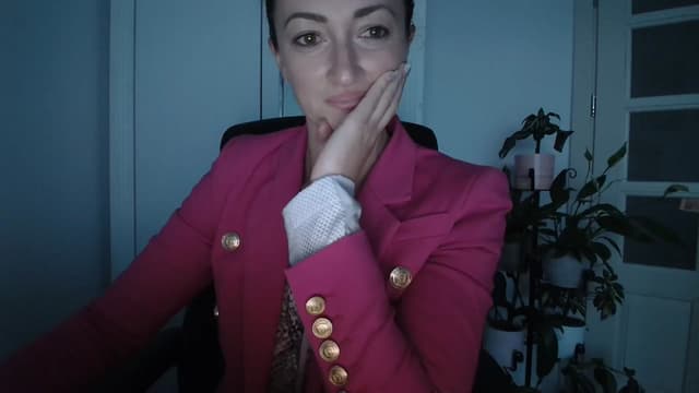 Gallery image thumbnail from AryaS's myfreecams stream on, 05/17/2024, 18:25 image 8 of 20