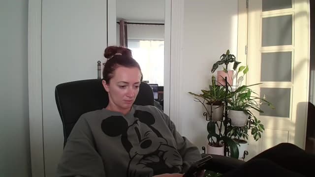 Gallery image thumbnail from AryaS's myfreecams stream on, 05/27/2024, 18:28 image 6 of 20