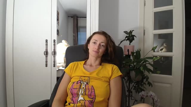 Gallery image thumbnail from AryaS's myfreecams stream on, 08/01/2024, 18:36 image 13 of 20