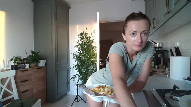 Gallery image thumbnail from AryaS's myfreecams stream on, 08/25/2024, 18:02 image 14 of 20