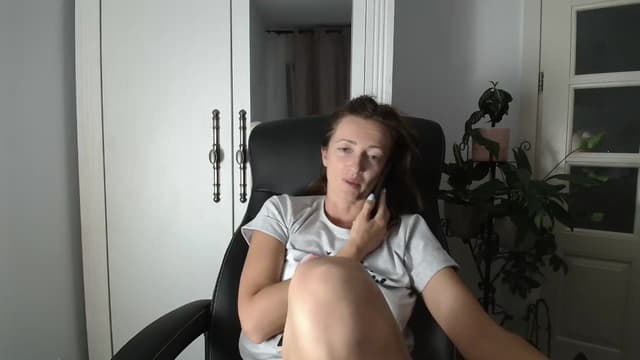 Gallery image thumbnail from AryaS's myfreecams stream on, 09/06/2024, 19:00 image 18 of 20
