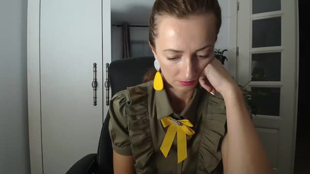 Gallery image thumbnail from AryaS's myfreecams stream on, 09/15/2024, 18:56 image 4 of 20
