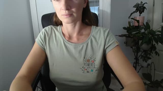 Gallery image thumbnail from AryaS's myfreecams stream on, 10/14/2024, 16:17 image 17 of 20