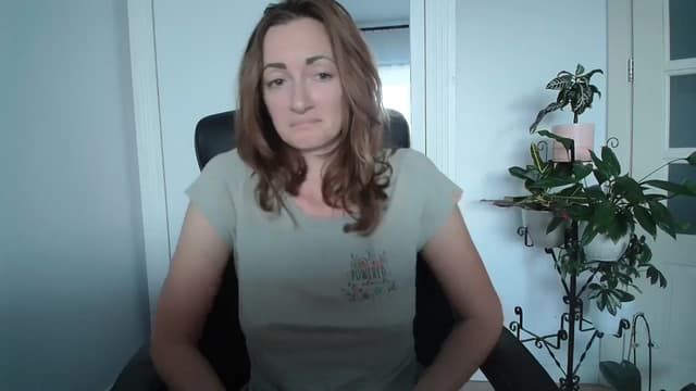 Gallery image thumbnail from AryaS's myfreecams stream on, 10/14/2024, 16:17 image 8 of 20