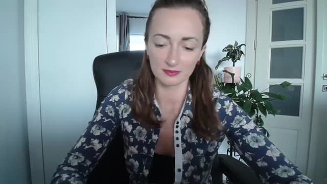 Gallery image thumbnail from AryaS's myfreecams stream on, 10/19/2024, 16:23 image 8 of 20