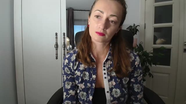 Gallery image thumbnail from AryaS's myfreecams stream on, 10/19/2024, 16:23 image 14 of 20
