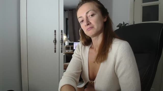 Gallery image thumbnail from AryaS's myfreecams stream on, 10/27/2024, 19:12 image 6 of 20