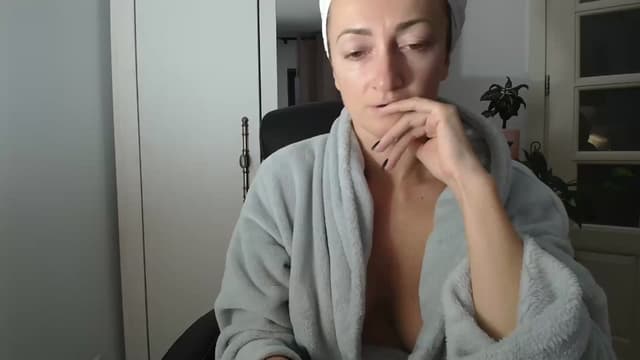 Gallery image thumbnail from AryaS's myfreecams stream on, 11/01/2024, 18:06 image 10 of 20