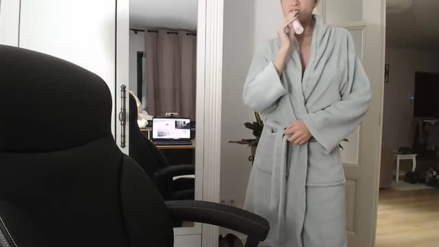 Gallery image thumbnail from AryaS's myfreecams stream on, 11/01/2024, 18:06 image 13 of 20