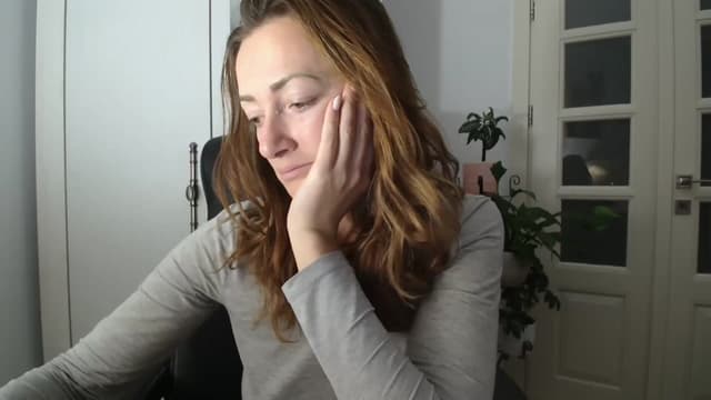 Gallery image thumbnail from AryaS's myfreecams stream on, 11/21/2024, 19:30 image 2 of 20