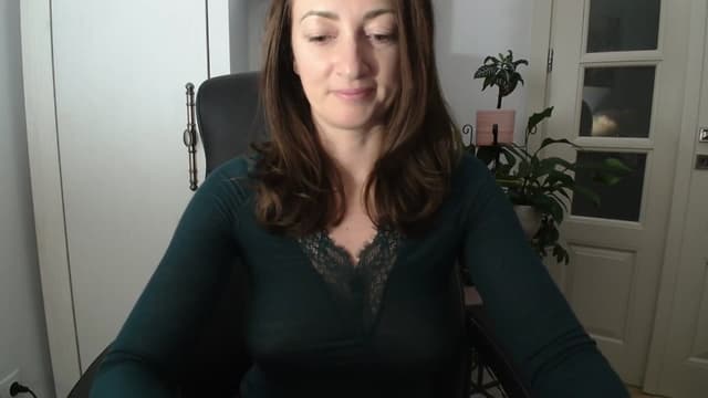 Gallery image thumbnail from AryaS's myfreecams stream on, 11/27/2024, 19:33 image 8 of 20