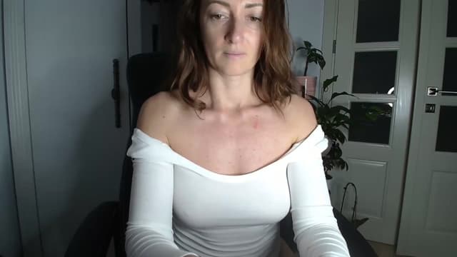 Gallery image thumbnail from AryaS's myfreecams stream on, 12/01/2024, 17:27 image 7 of 20