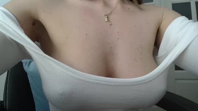 Gallery image thumbnail from AryaS's myfreecams stream on, 01/12/2025, 19:25 image 13 of 20